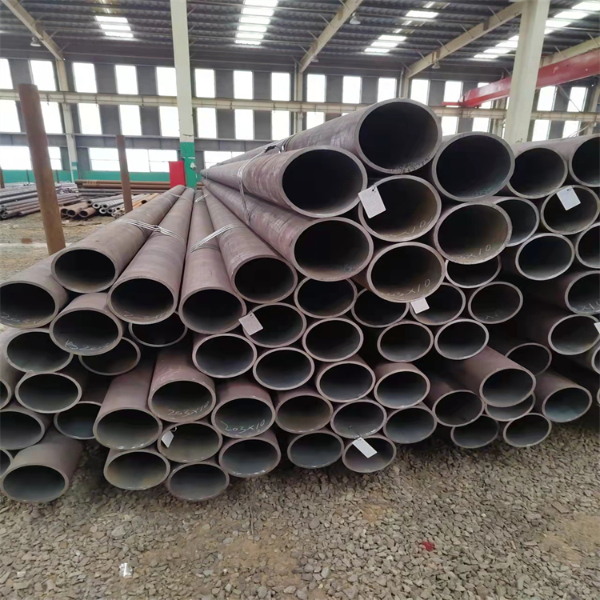 由于1cr9mo鋼管的含鉻較高，焊接性能差